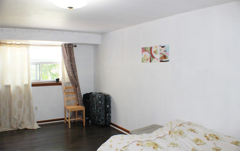 York Mills/DVP, Master Room for rent, one bus to subway station. Room