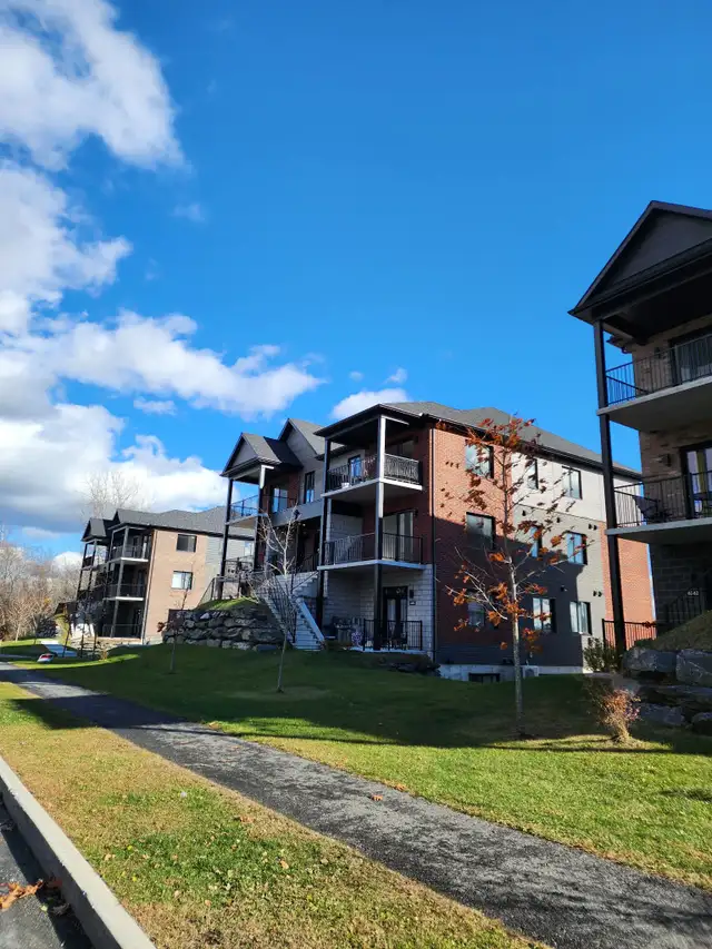 6 1/2 - Style condo à Rock-Forest in Long Term Rentals in Sherbrooke - Image 21