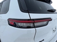 This 2025 JEEP GRAND CHEROKEE L SUMMIT 4X4 has the following options Palermo Leather Seats, Remote S... (image 9)