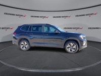 Power Driver's Seat, Leather Seats, Hitch Receiver, Heated Steering Wheel, Heated Seats - Front, Fac... (image 8)