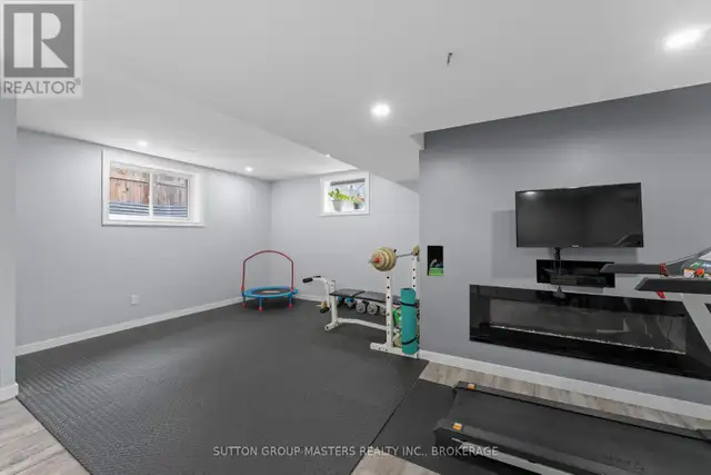 120 HAZLETT STREET Loyalist (Amherstview), Ontario in Houses for Sale in Kingston - Image 33