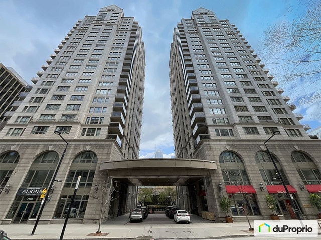 $989,000 - Condominium in Ville-Marie (downtown, old Mtl) — photo 1
