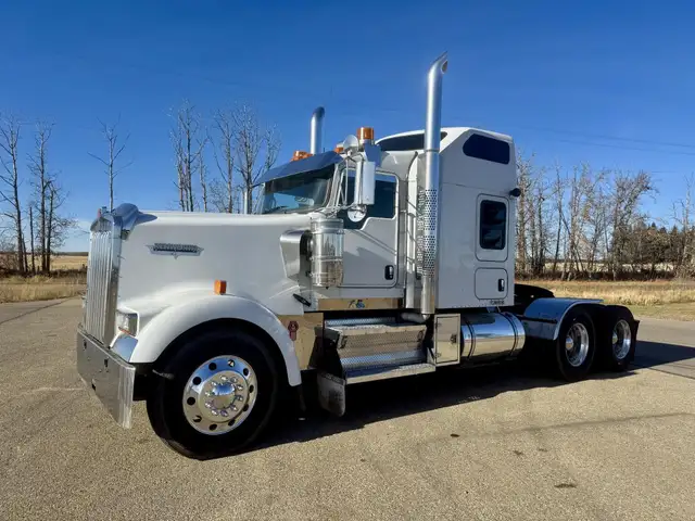 2014 KENWORTH W900 in Heavy Trucks in Saskatoon - Image 4