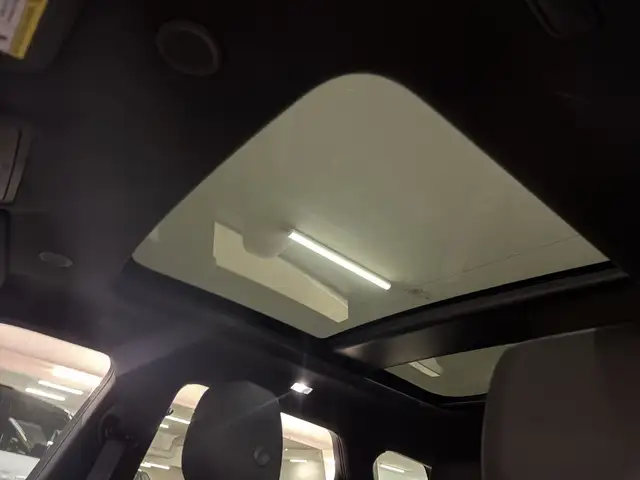 2023 Land Rover Range Rover Evoque P250 SE Garantie Certifiée in | Cars ...