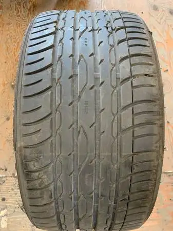 a nice all season Zenna performance tire with tread like new (1 TIRE ONLY) size 295 25 22 295/25/22...