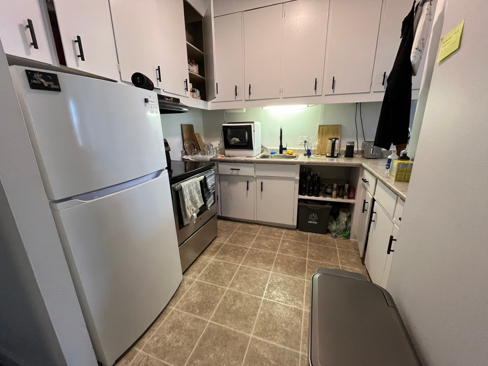 327 King Street East - Elevated downtown living overlooking Spri 2
