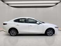 2021 Mazda3 GX Automatic Confident style. Smart value. Pure Mazda drive. Step into the 2021 Mazda3 G... (image 5)