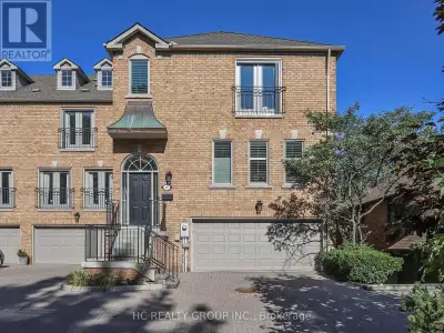 Nestled in the serene valley of Hoggs Hollow, one of Toronto's most prestigious neighborhoods, this...