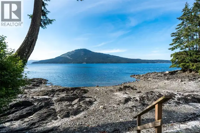 958 Lands End Rd North Saanich, British Columbia in Houses for Sale in Victoria - Image 8