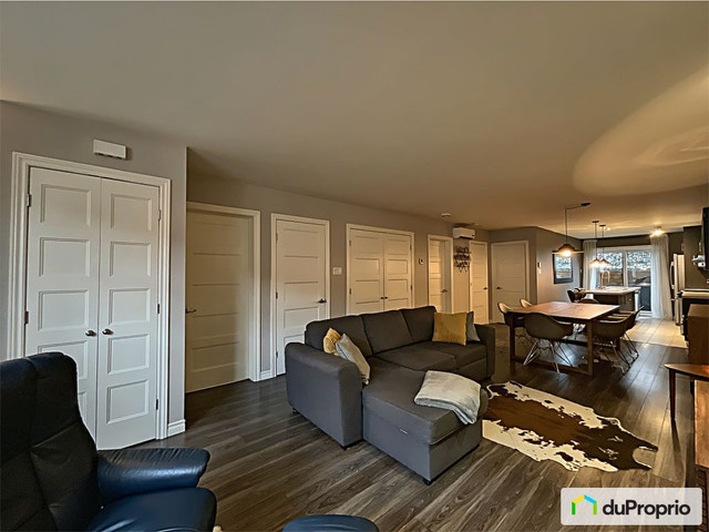 $425,000 - Condominium in Mercier / Hochelaga / Maisonneuve — photo 1