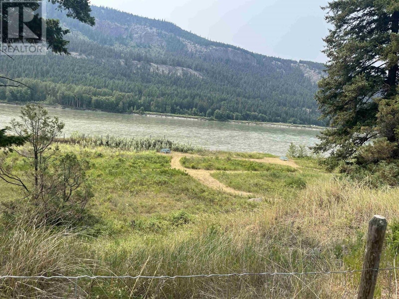 6831 SODA CREEK ROAD Williams Lake, British Columbia Houses for Sale