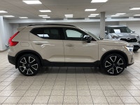 Tired of SUVs that promise modern tech but still have you fumbling with your phone at every red ligh... (image 6)