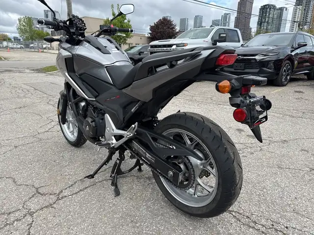 2016 Honda NC750X ~ HONDA NC750X ~ COOL BIKE ~ DUAL PURPOSE ~ in Street, Cruisers & Choppers in City of Toronto - Image 7