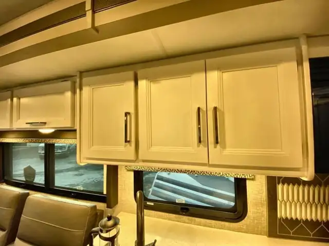2025 Thor Motor Coach Hurricane 34R in RVs & Motorhomes in Bedford - Image 34