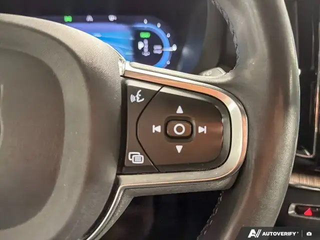 2022 Volvo XC60 Recharge Plug-In Hybrid T8 Inscription in Cars & Trucks in Edmonton - Image 14