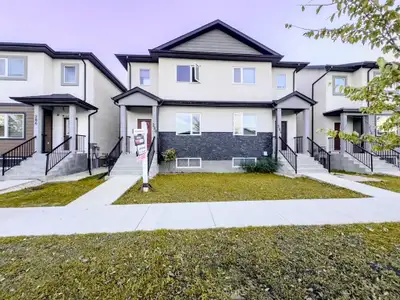 4L//Winnipeg/SS now, Welcome to this gorgeous 1342 Sq ft side by side in Waterford green. Main floor...