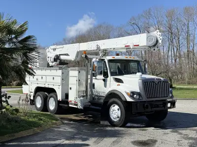 2008 International 7500 Tandem Bucket Truck Diesel Air Brakes 9.3L Allison transmission Altec AM55E...