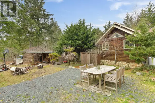 300 Bonsai Pl Qualicum Beach, British Columbia in Houses for Sale in Parksville / Qualicum Beach - Image 29