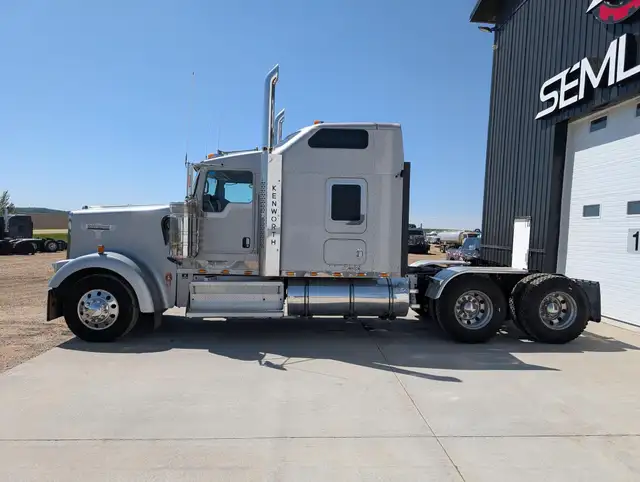 2008 KENWORTH W900L in Heavy Trucks in City of Montréal - Image 11