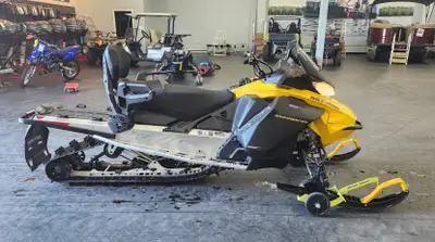 Welcome to Tru-North Yamaha RV & Marine ONLY 3196 KMS ON THIS MACHINE. COME GET IT BEFORE ITS GONE!...