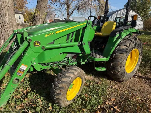 2019 John Deere 4052M Tractor with Skidloader Attachment | Farming ...