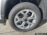 Only 23 Miles! This Jeep Compass has a dependable Intercooled Turbo Regular Unleaded I-4 2.0 L/122 e... (image 8)
