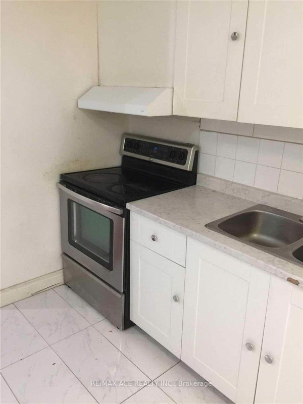 2 BR 1 WR Basement for rent in Prime location Scarborough Long Term