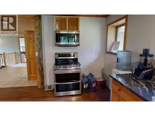7524 THOMAS POINT ROAD 100 Mile House, British Columbia in Houses for Sale in 100 Mile House - Image 12