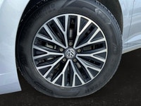 This Volkswagen Jetta has a powerful Intercooled Turbo Regular Unleaded I-4 1.4 L/85 engine powering... (image 6)