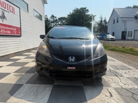 A practical subcompact hatchback with excellent fuel efficiency, easy maneuverability, and a surpris... (image 1)