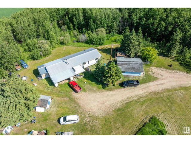 274032A Hwy 13 Rural Wetaskiwin County, Alberta in Houses for Sale in Edmonton