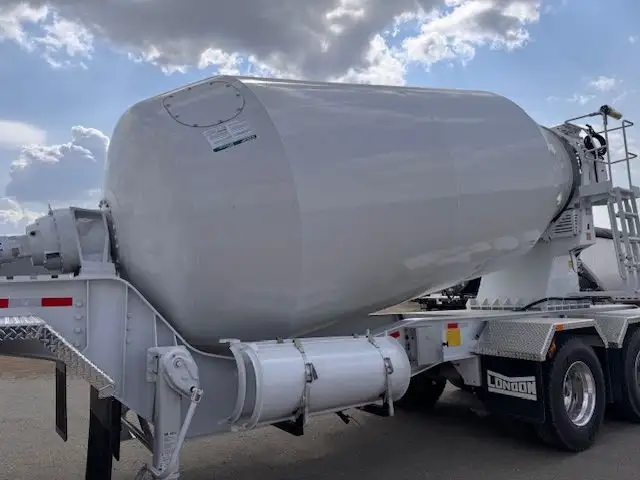 2025 Mack Anthem 64T D/C mDRIVE S40R - mixer in Heavy Trucks in Regina - Image 15