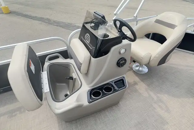 2020 SUNTRACKER Bass Buggy 18 DLX Mercury 40 4Stroke Command Thr in Powerboats & Motorboats in Prince Albert - Image 19