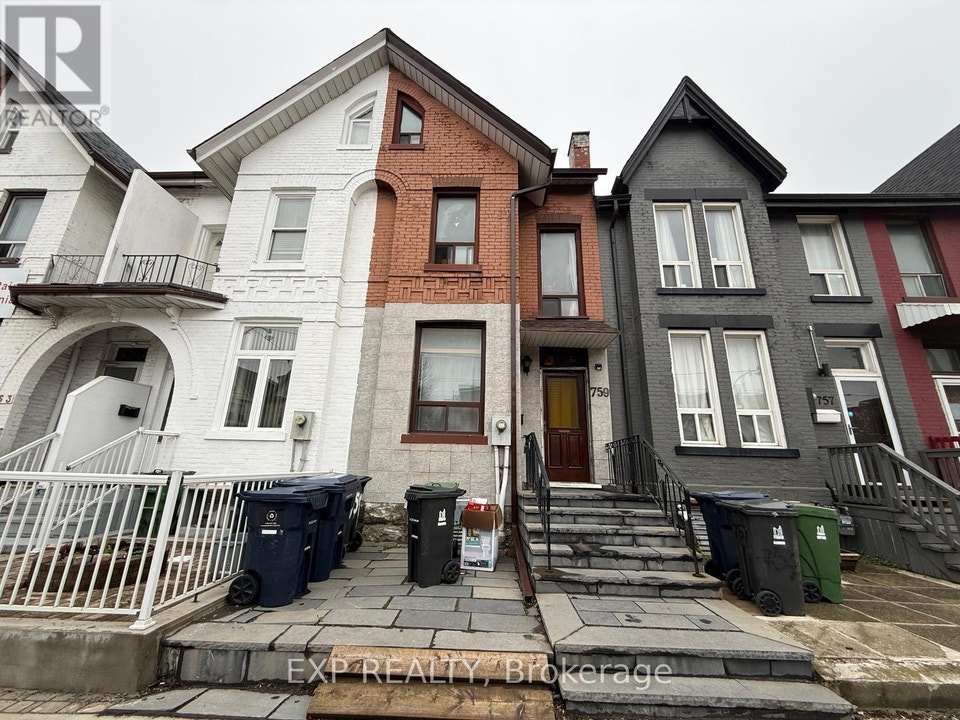 2ND FL - 759 GERRARD STREET E Toronto (South Riverdale), Ontario 2