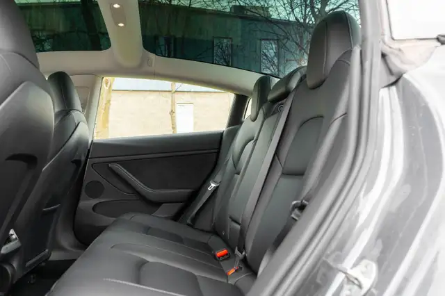 2023 Tesla Model 35919031874407833621
