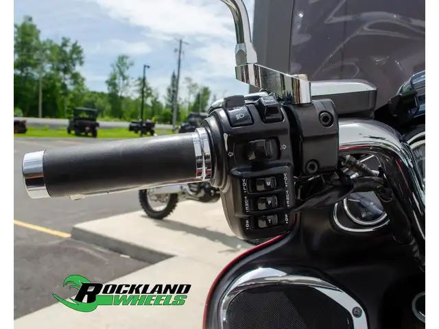2018 Kawasaki VULCAN 1700 VOYAGER in Street, Cruisers & Choppers in Ottawa - Image 10