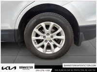 Presenting the 2019 Chevrolet Equinox LT, a sophisticated gray AWD SUV that promises excellent handl... (image 6)