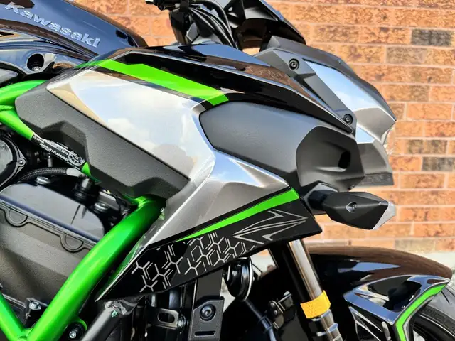 2020 Kawasaki Z H2 **SUPERCHARGED** **SCORPION PIPE** in Sport Bikes in Markham / York Region - Image 13