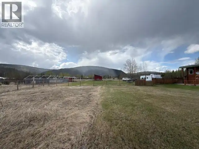 12 FIREWEED ROAD Dawson City, Yukon in Houses for Sale in Whitehorse - Image 5