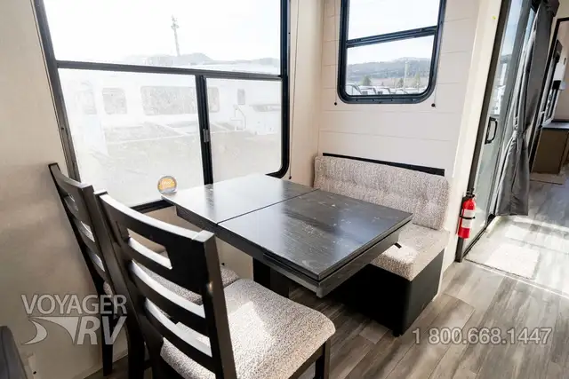 2026 Jayco Jay Flight 401FLTS Bungalow in Travel Trailers & Campers in Kelowna - Image 37