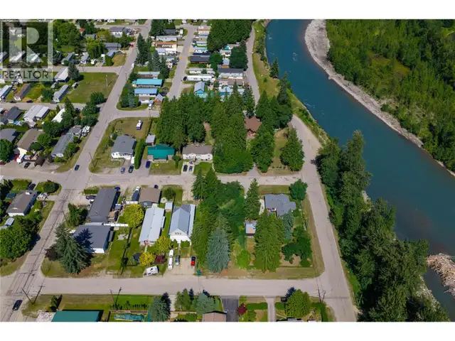 1206 Carlson Street Revelstoke, British Columbia in Land for Sale in Revelstoke - Image 5
