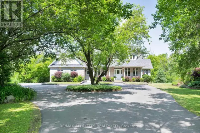 3 KIMINI DRIVE Ottawa, Ontario in Houses for Sale in Ottawa - Image 2