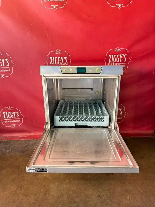 Hobart LXER high temp under counter dishwasher ( newer style ) in Industrial Kitchen Supplies in Mississauga / Peel Region - Image 4