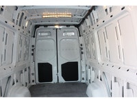2021 MERCEDES SPRINTER 2500 -- 170 FULL SIZE -- HIGH ROOF -- ECONOMICAL DIESEL ENGINE !!! 3 SEATER!!... (image 4)
