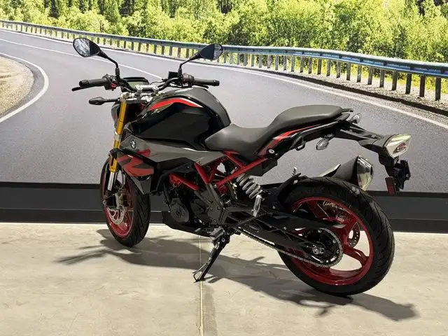 2025 BMW G 310 R Passion in Street, Cruisers & Choppers in Saskatoon - Image 8