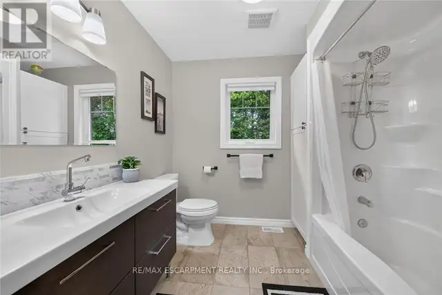 7 - 1874 WINDHAM ROAD Norfolk, Ontario in Houses for Sale in Norfolk County - Image 14