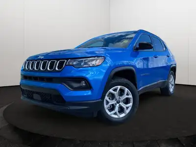 This Jeep Compass has a powerful Intercooled Turbo Regular Unleaded I-4 2.0 L/122 engine powering th...
