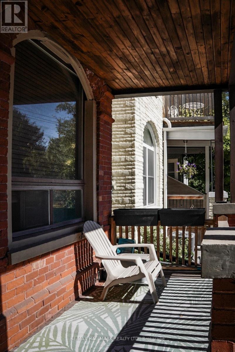 MAIN & BASEMENT - 88 SWANWICK AVENUE Toronto (East End-Danforth) 2