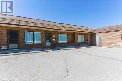 Retail/professional office located on a busy street offers high exposure in central Brantford. Affor...