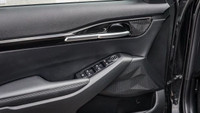 *Sunroof, Heated Steering Wheel, Heated Seats, Apple CarPlay, Android Auto!* Explore your world in t... (image 8)